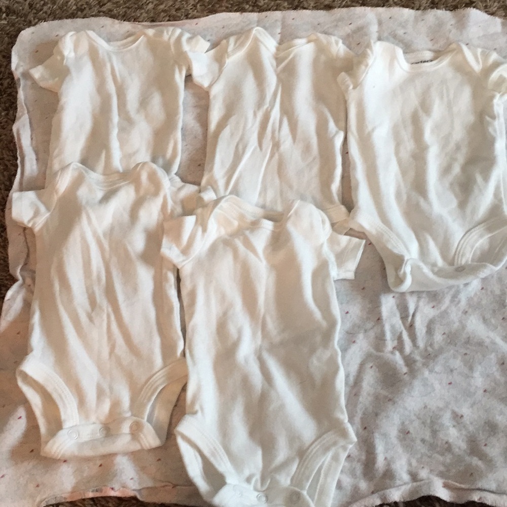 5 set White newborn shirts